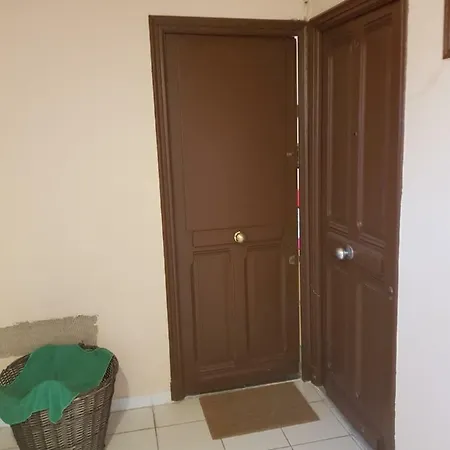 Studette En Plein Coeur Du Vieux