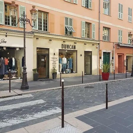 Studette En Plein Coeur Du Vieux