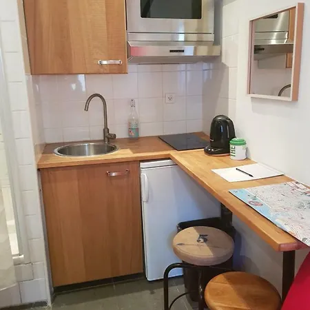 Studette En Plein Coeur Du Vieux Apartment