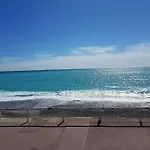 Studette En Plein Coeur Du Vieux Apartment Nizza