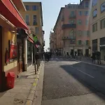 Studette En Plein Coeur Du Vieux