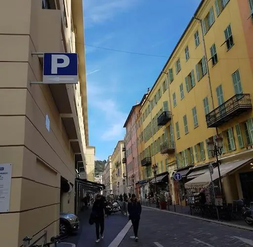 Studette En Plein Coeur Du Vieux Apartmán
