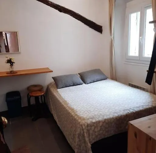 Studette En Plein Coeur Du Vieux