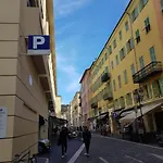 Studette En Plein Coeur Du Vieux 아파트