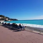 Studette En Plein Coeur Du Vieux